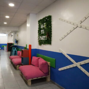 11.zona-comunes-haz-tu-party-local-alcorcon