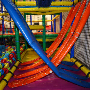 5.zona-infantil-haz-tu-party-local-alcorcon