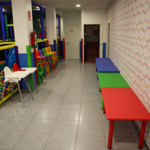 8.zona-comunes-haz-tu-party-local-alcorcon