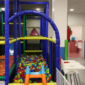 8.zona-infantil-haz-tu-party-local-alcorcon