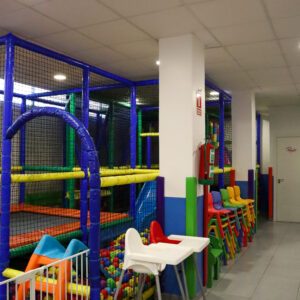 9.zona-infantil-haz-tu-party-local-alcorcon